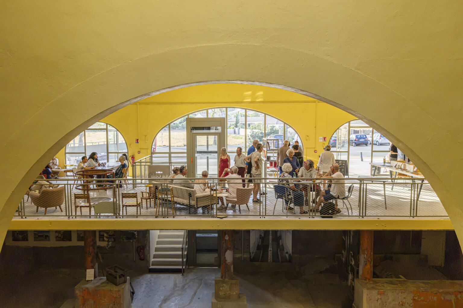 Vue du Café-librairie de La Còla